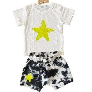 Little Mish Baby Boys white top with green star and short set size 3 months NWT